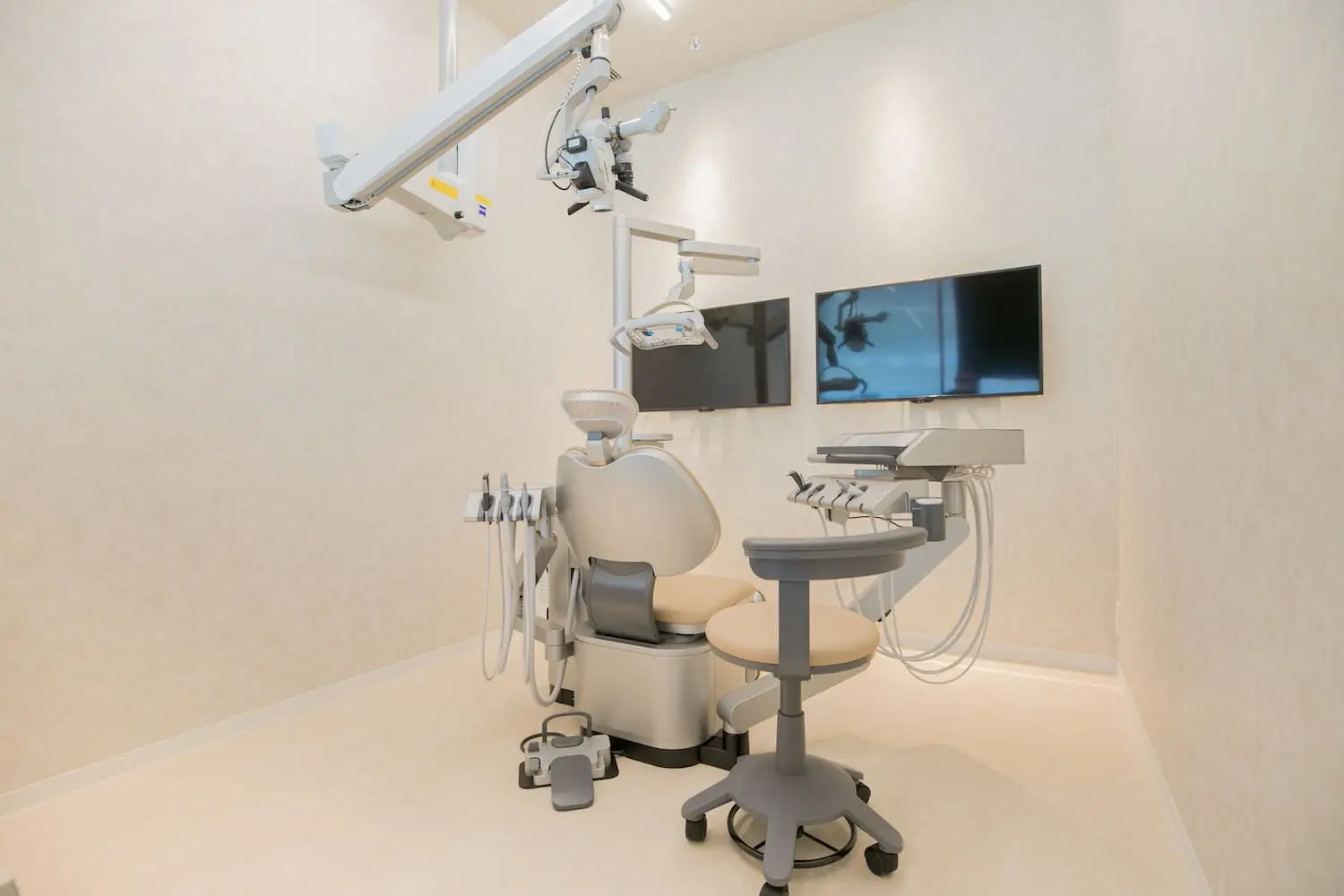 清潔で落ち着いた完全個室の診療空間